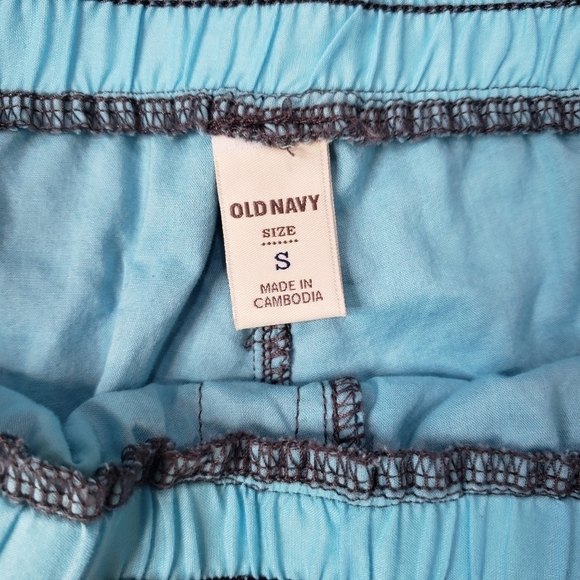 Old Navy gray cotton drawstring shorts - Picture 5 of 6